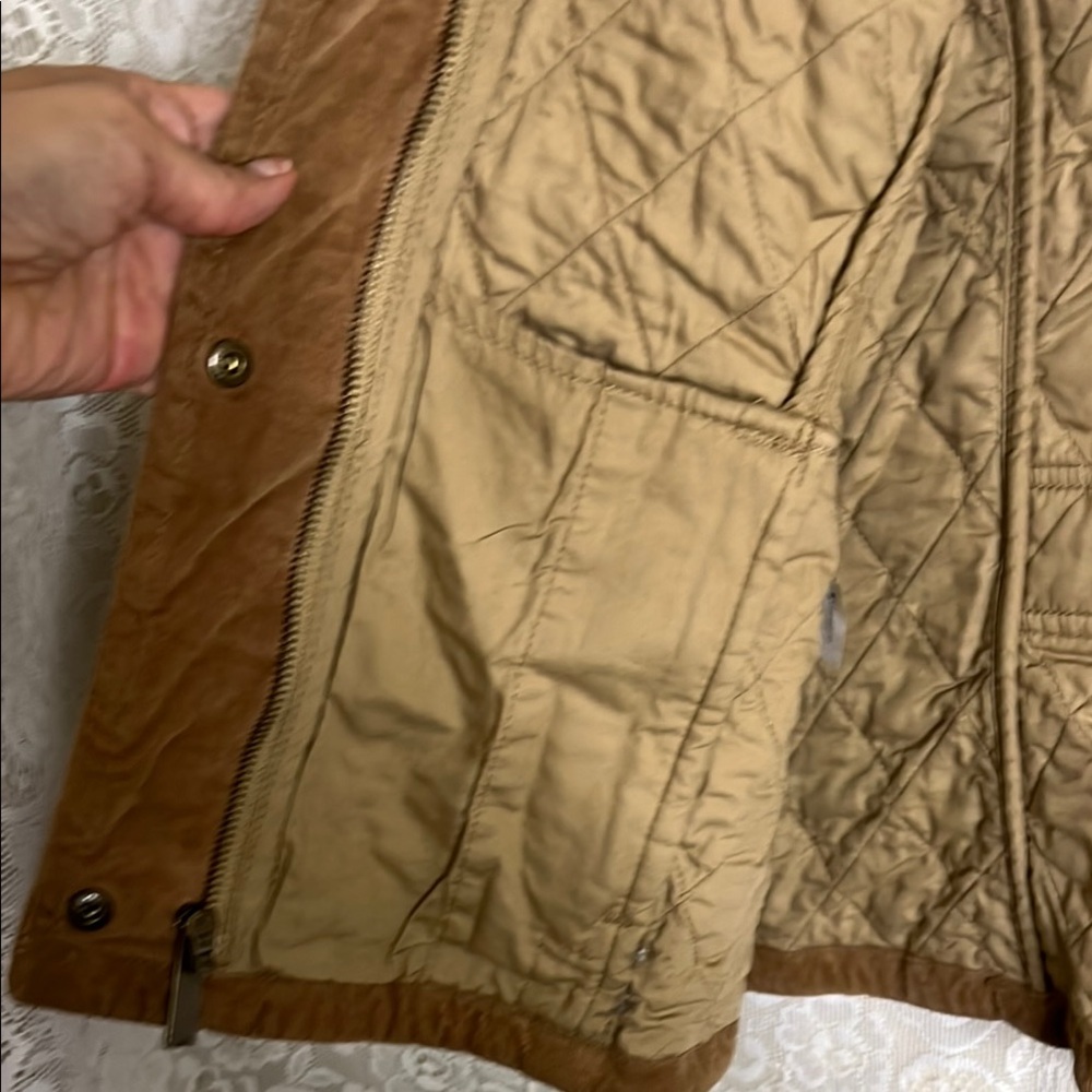 Eddie Bauer Brown corduroy Quilted Vest - Picture 6 of 6